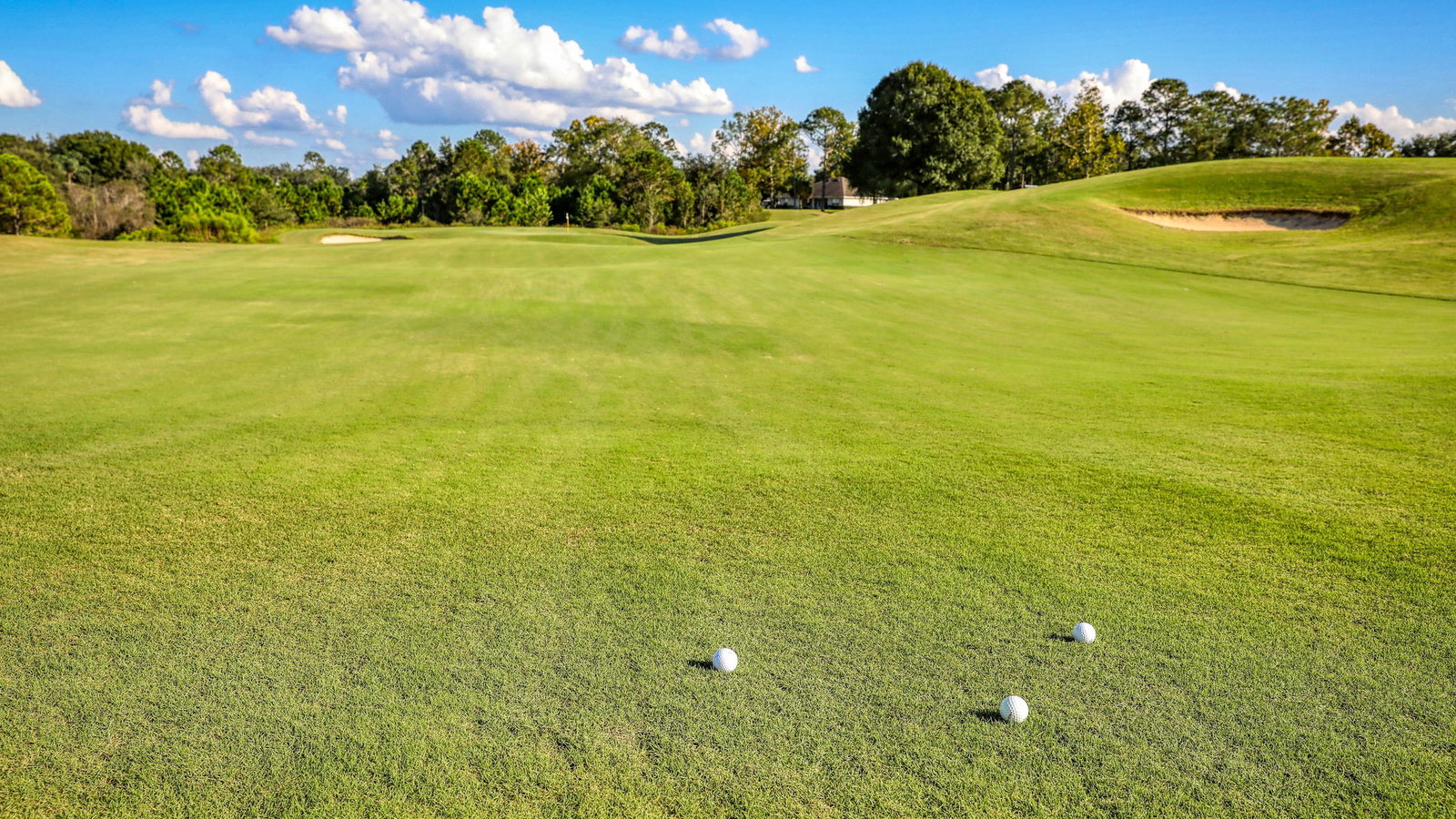 Golfer dies after crashing motor scooter at golf course in Cornwall
